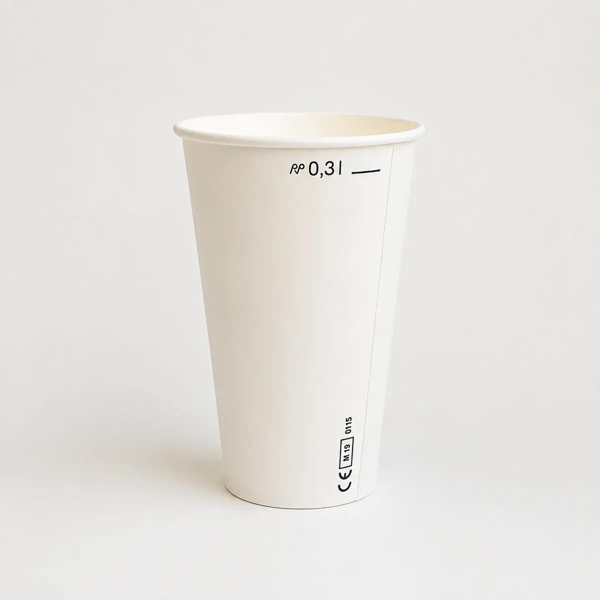 Automatenbecher mit 300ml Füllvolumen in weiß, mit Eichstrich