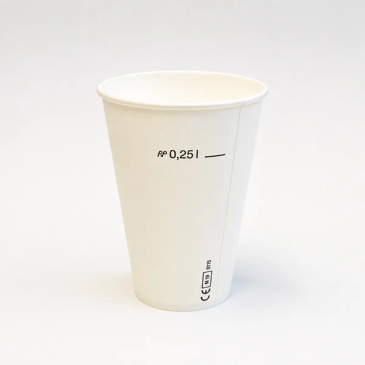 PE-Kaltgetränkebecher für 250ml Füllvolumen in Weiß mit Eichstrich