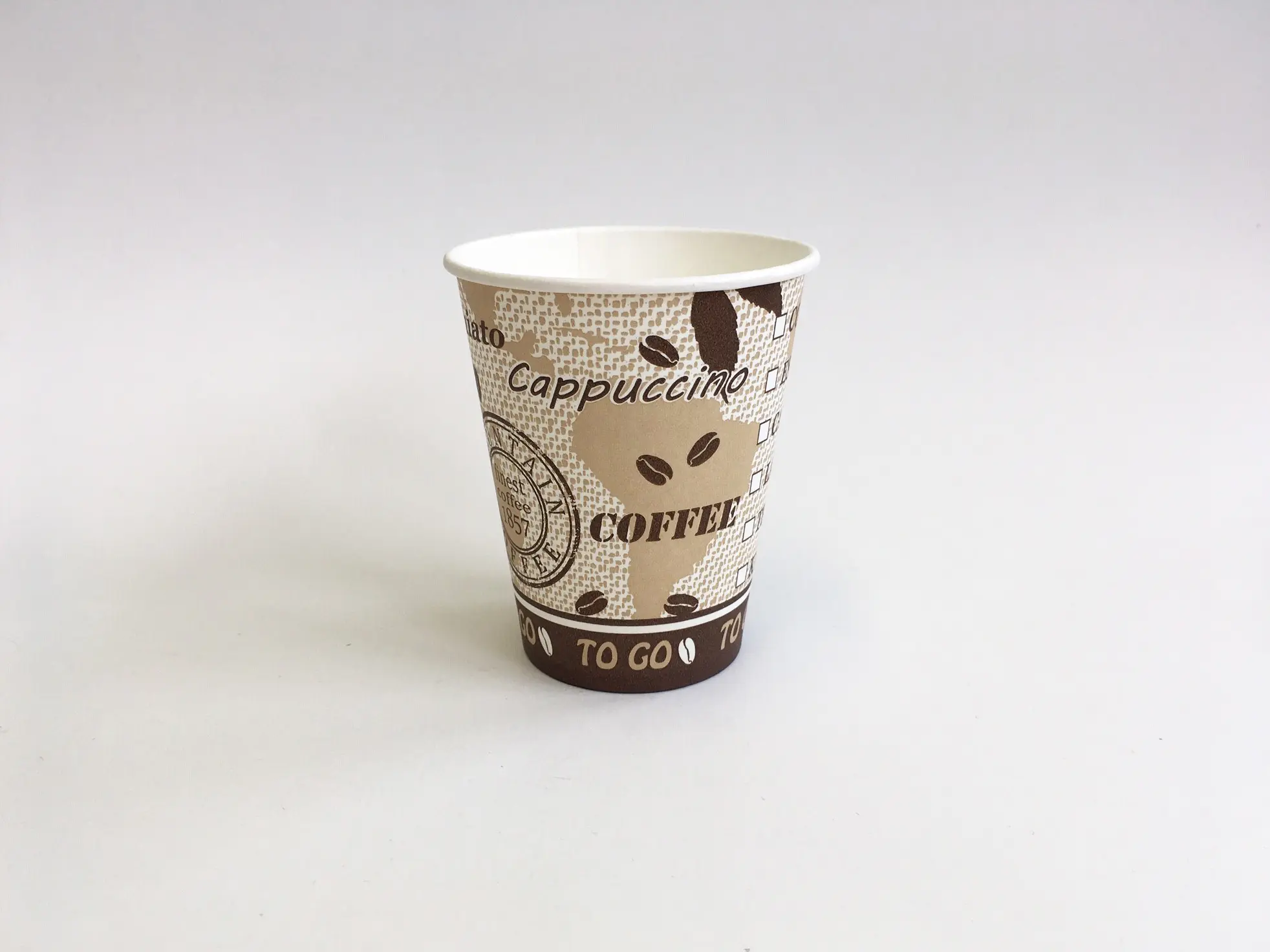 Kaltgetränkebecher mit 150ml Füllvolumen in Kaffee-Design