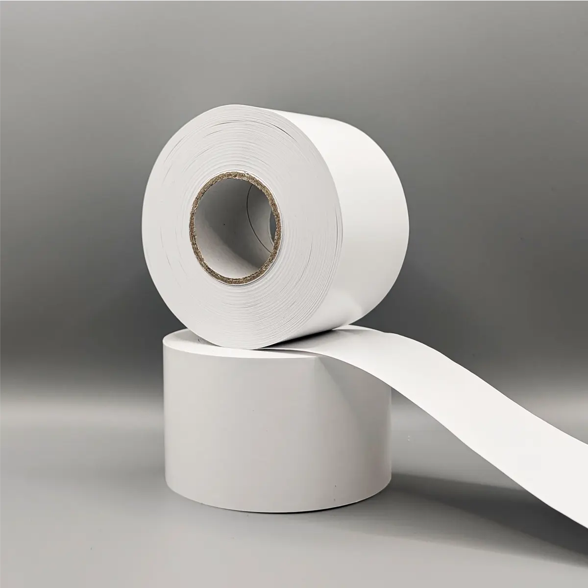 Linerless Endlos-Etikettenrolle mit 58 mm breiten Etiketten Cover Linerless Endlos-Etikettenrolle mit 58 mm breiten Etiketten Cover